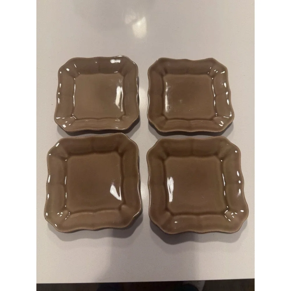 Pottery Barn Set Of Four Cambria mushroom  5